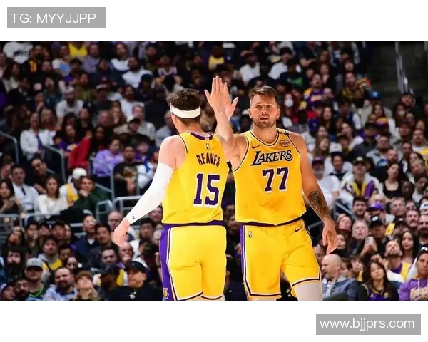 缺兵少将!湖人仅10人可出战对独行侠的比赛 缺兵少将!湖人仅10人可出战对独行侠的比赛