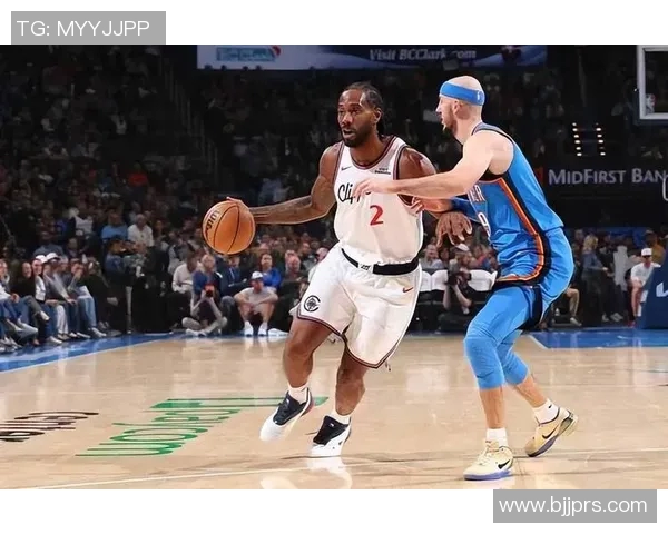 亚历山大砍下32分,雷霆主场122-101轻取快船,伦纳德贡献22分 亚历山大砍下32分,雷霆主场122-101轻取快船,伦纳德贡献22分