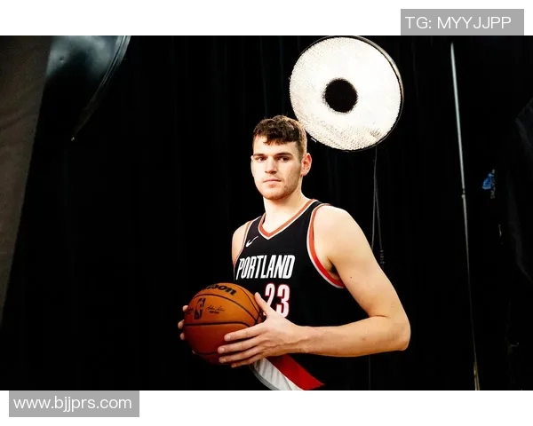 克林根：抢进攻篮板为队友创造投篮空间